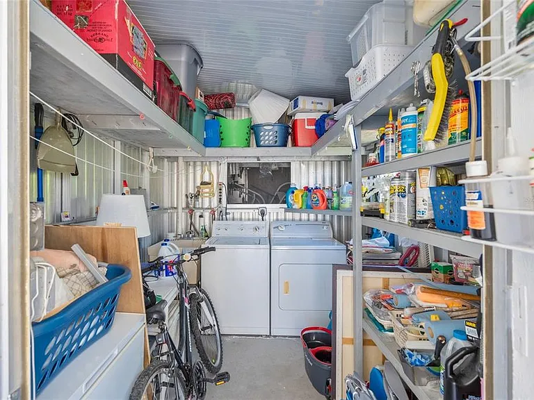 925 Iglesia Dr — Photo 23