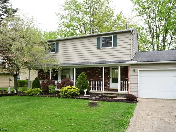 11851 Robson Rd, Grafton, OH 44044