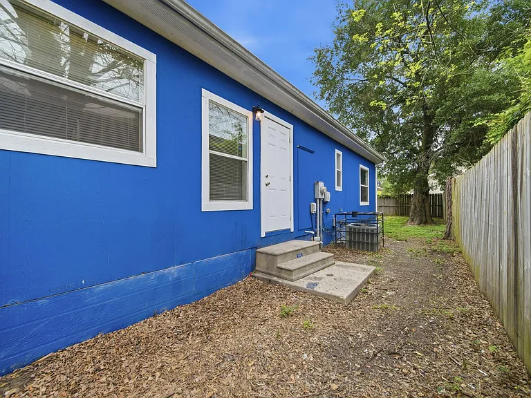 11730 Greenglen Dr — Photo 30
