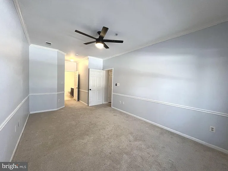1439 Nestlewood Ct — Photo 17