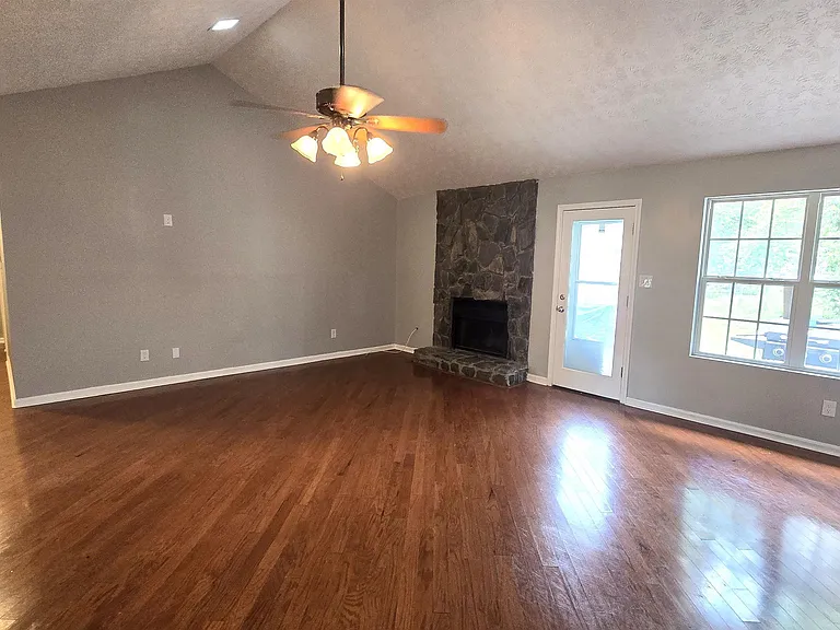 102 Buckskin Dr — Photo 18