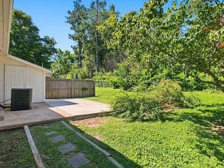 316 Lorna Dr — Photo 31