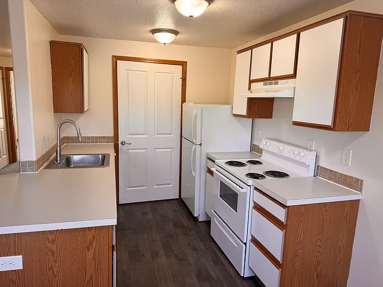 Loganberry Commons — Photo 8