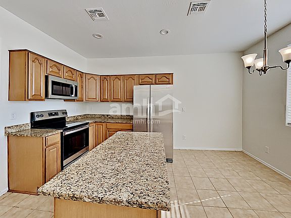 5th image of 17305 W Woodlands Ave