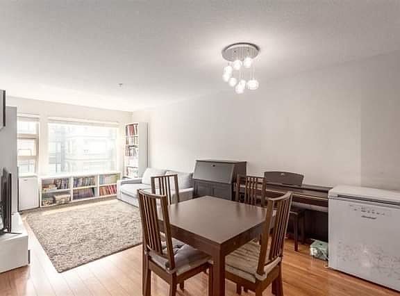 5th image of 1679 Lloyd Ave #650