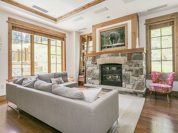 2nd image of 7001 Northstar Dr #212