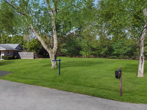 Fox Point Real Estate - Fox Point WI Homes For Sale | Zillow