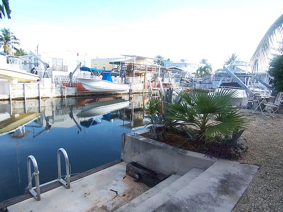 3rd image of 224 Banyan Ln