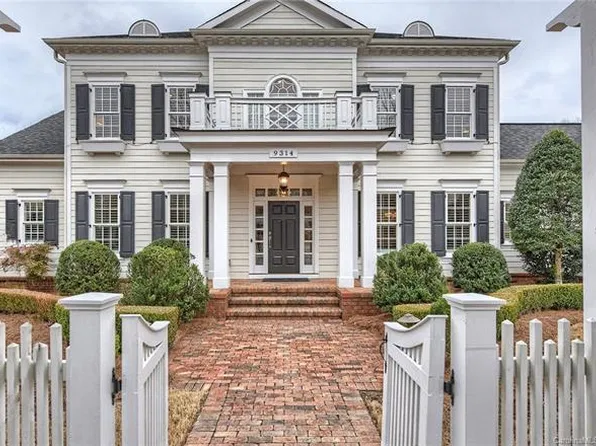 9314 Heydon Hall Cres, Charlotte, NC 28210