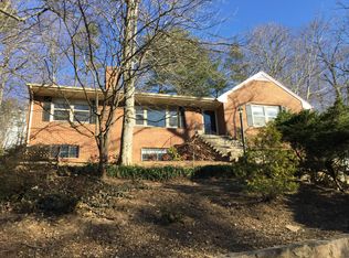 3026 Sedgefield Rd, Roanoke, VA 24018