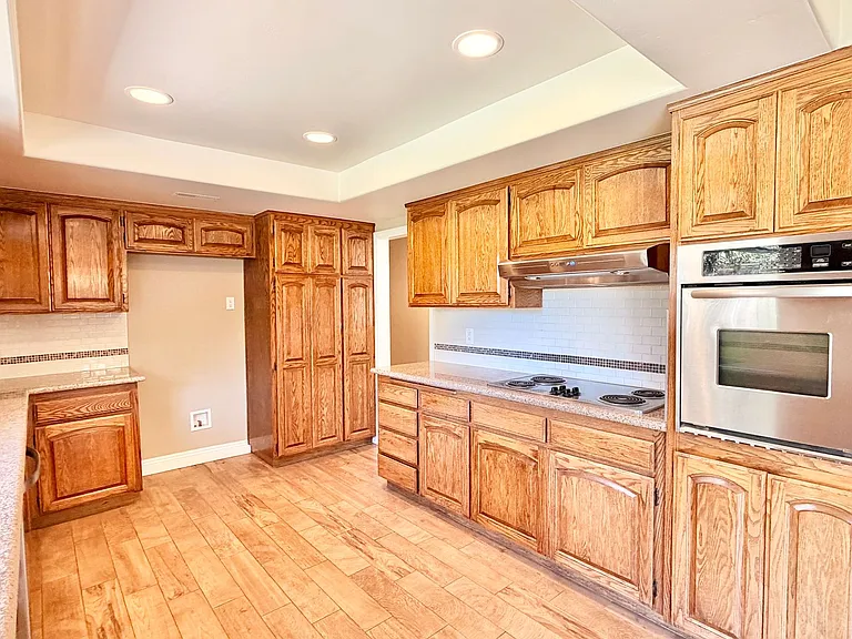 1537 McDonald Rd — Photo 12