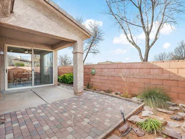 3705 E Crimson Fairway Dr, Washington, UT 84780