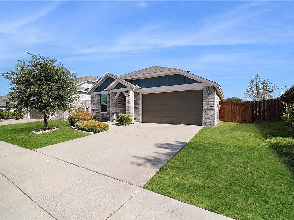 1st image of 1103 Foxtail Dr