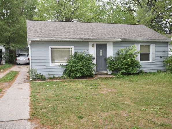 1426 Cedar St NE