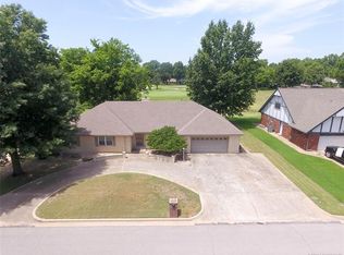 658 Meadowood Dr, Broken Arrow, OK 74011