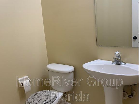 5th image of 463 Sherwood Oaks Dr