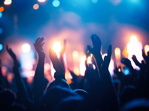 15 minutes to Weber Point Events Center