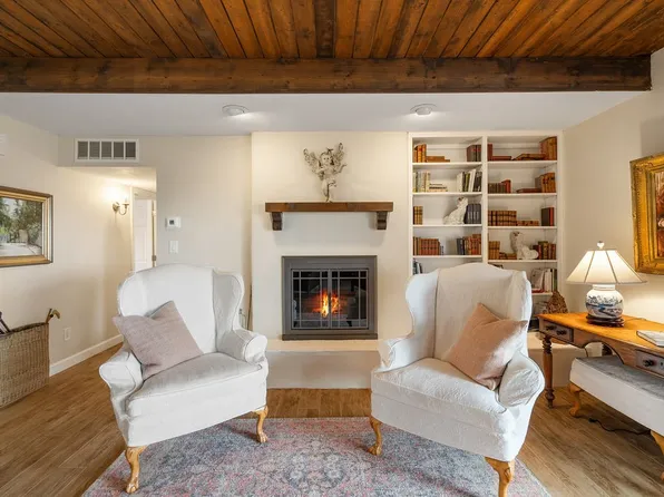 3052 Plaza Blanca, Santa Fe, NM 87507