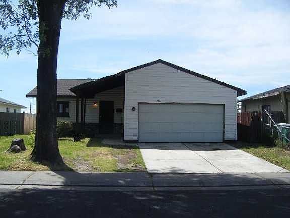 1st image of 2137 S Sacramento St