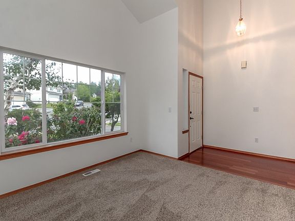 3rd image of 21210 83rd St E