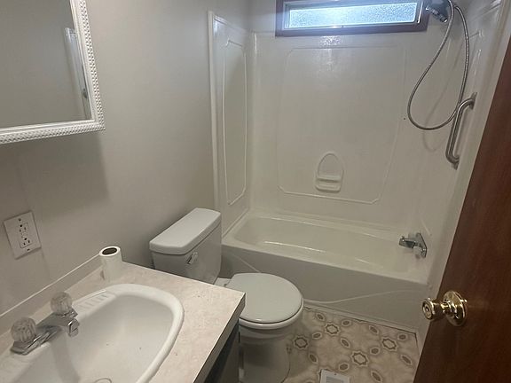 2nd Bathroom