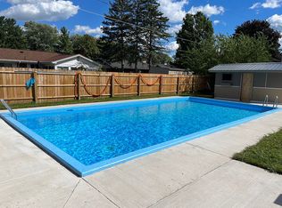 1184 Sunny Ln, Saginaw, MI