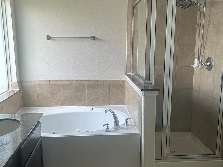 8407 N Broadleaf Ave — Photo 15