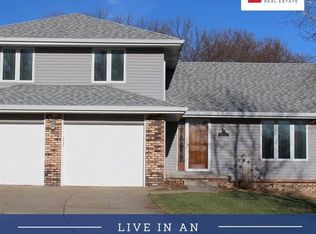 15212 Dorcas Cir, Omaha, NE 68144