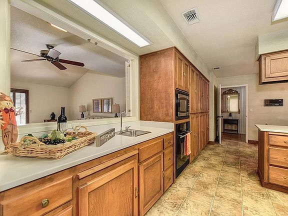 5th image of 2853 Calle Vista Way