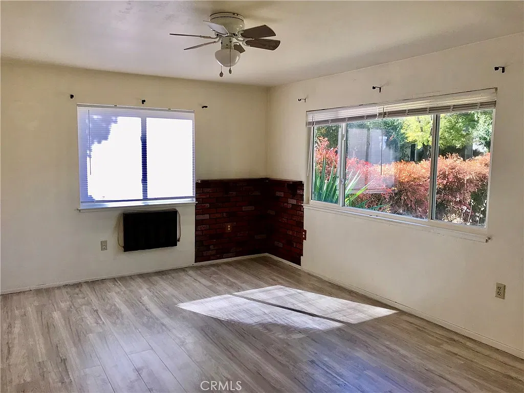 2 bed, 955 sqft, $1,800 — Photo 4