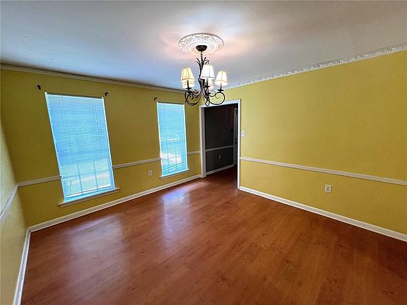 5th image of 5843 Brighton Pl