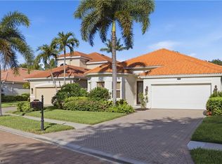 9235 Troon Lakes Dr, Naples, FL 34109