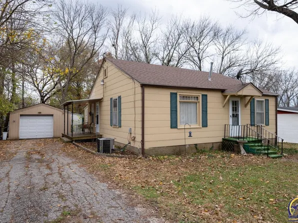 222 W 5th St, Lyndon, KS 66451