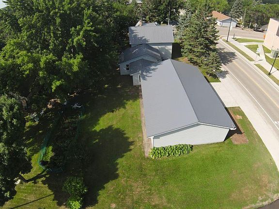 4th image of 101 E Birch Ave