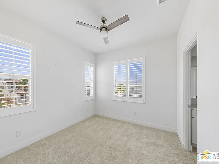 35935 Hinksey St — Photo 27