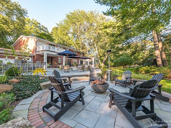 2nd image of 3311 Woodlea Dr