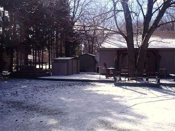 4th image of 399 Kathleen Dr