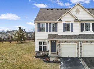 192 S Savanna Dr, Pottstown, PA 19465