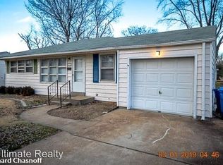 175 Saint Regis Ln, Florissant, MO 63031