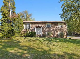 201 Beau Gon Dr, Belleville, IL
