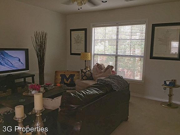 2nd image of 3829 Birkdale Dr