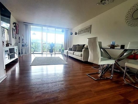 3rd image of 4411 Trevi Ct APT 206