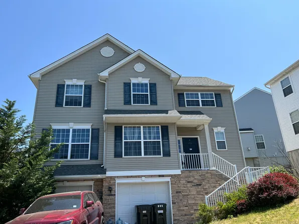 259 Winding Hill Dr, Hackettstown, NJ 07840