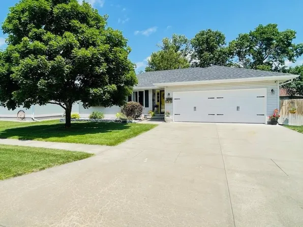 1305 Sunrise Dr, Norfolk, NE 68701