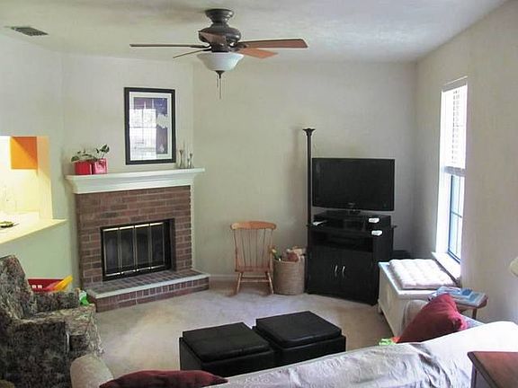 2nd image of 2142 Victory Garden Ln