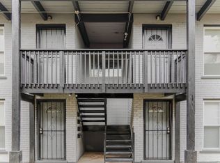 173 W 154th St #1N, Harvey, IL 60426