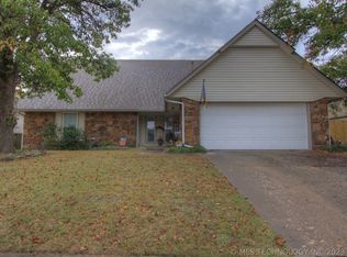8940 E 60th St, Tulsa, OK 74145