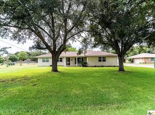 916 Bellevue St, Victoria, TX 77904