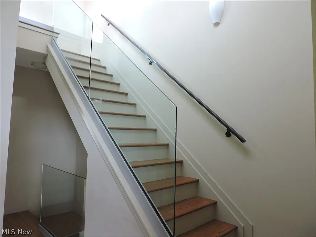 2 bed, 2.5 bath, 1822 sqft, $3,000 — Photo 3