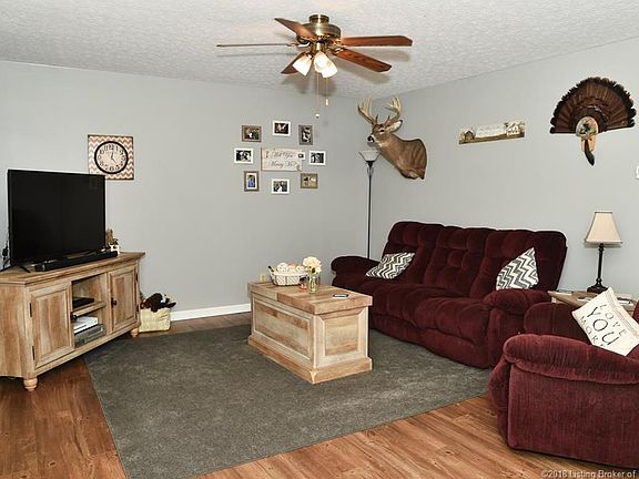 3rd image of 101 Nichols Ave